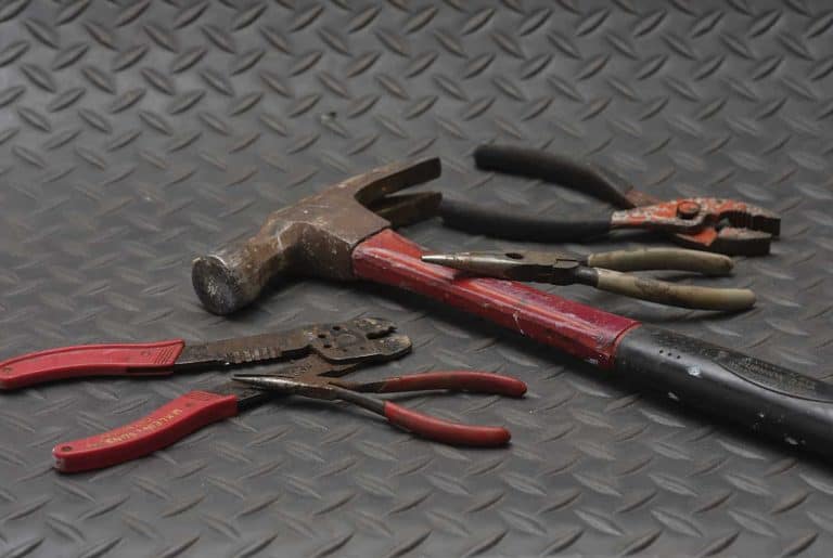 How To Remove Rust From Tools Cleaning Rusty Tools WD40
