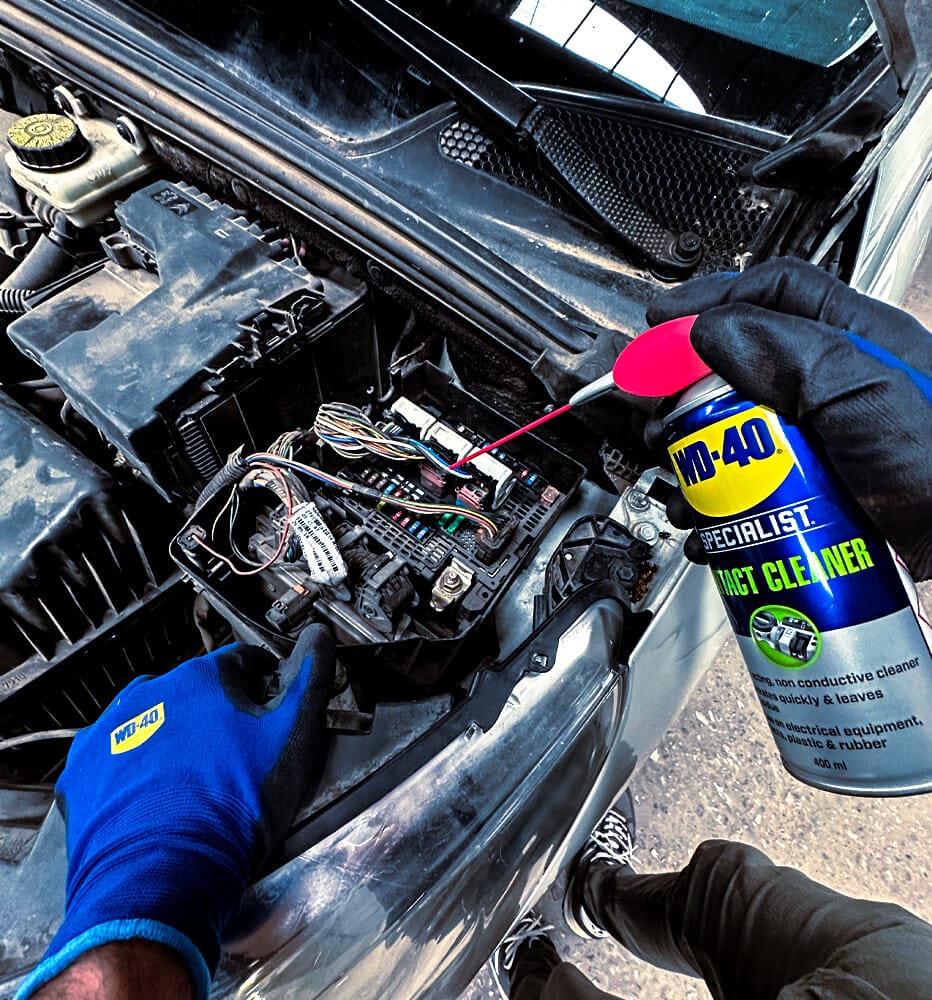 wd40 specialist contactcleaner banner 932x1000 auto